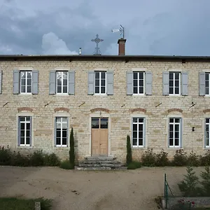 Bed & Breakfast Le Cercle Climatisees, Coligny