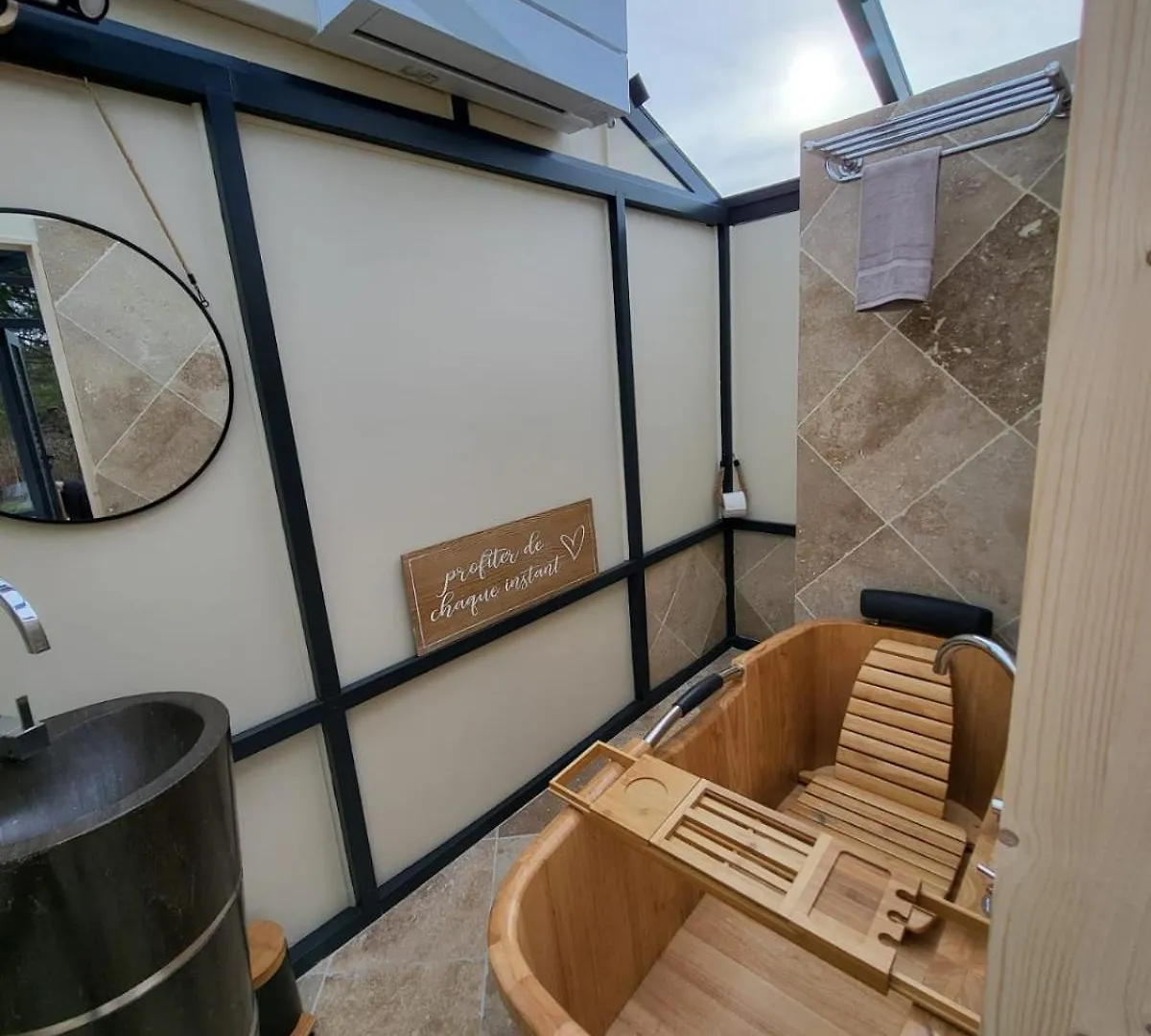 *** Bed & Breakfast Mas De Bouilhac Gite Et Insolite Pranles France